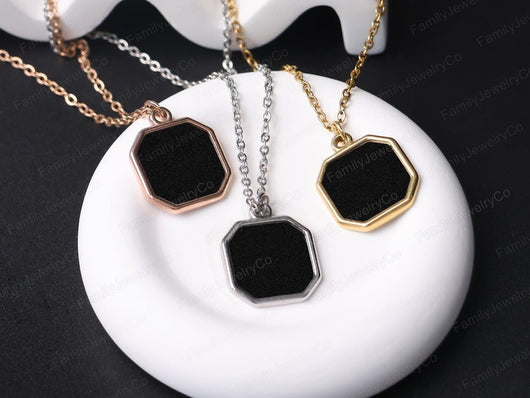 Personalized Heat - Activated Photo Necklace - AxenBox
